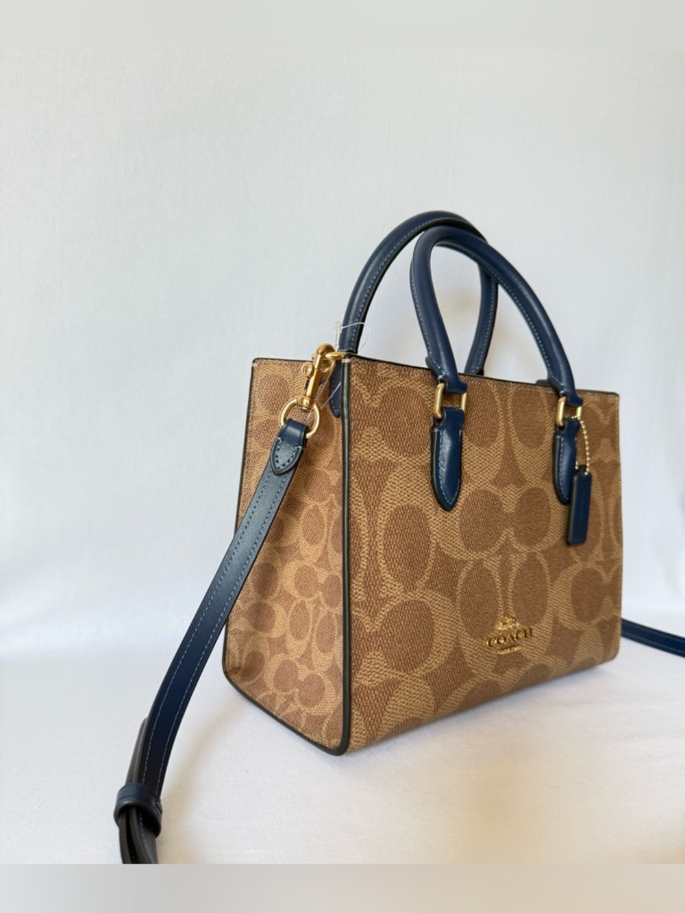 Coach Maggie Small Tote Signature Canvas Tan/deep blue Gold hardware NWT CAL28 - Picture 3 of 14